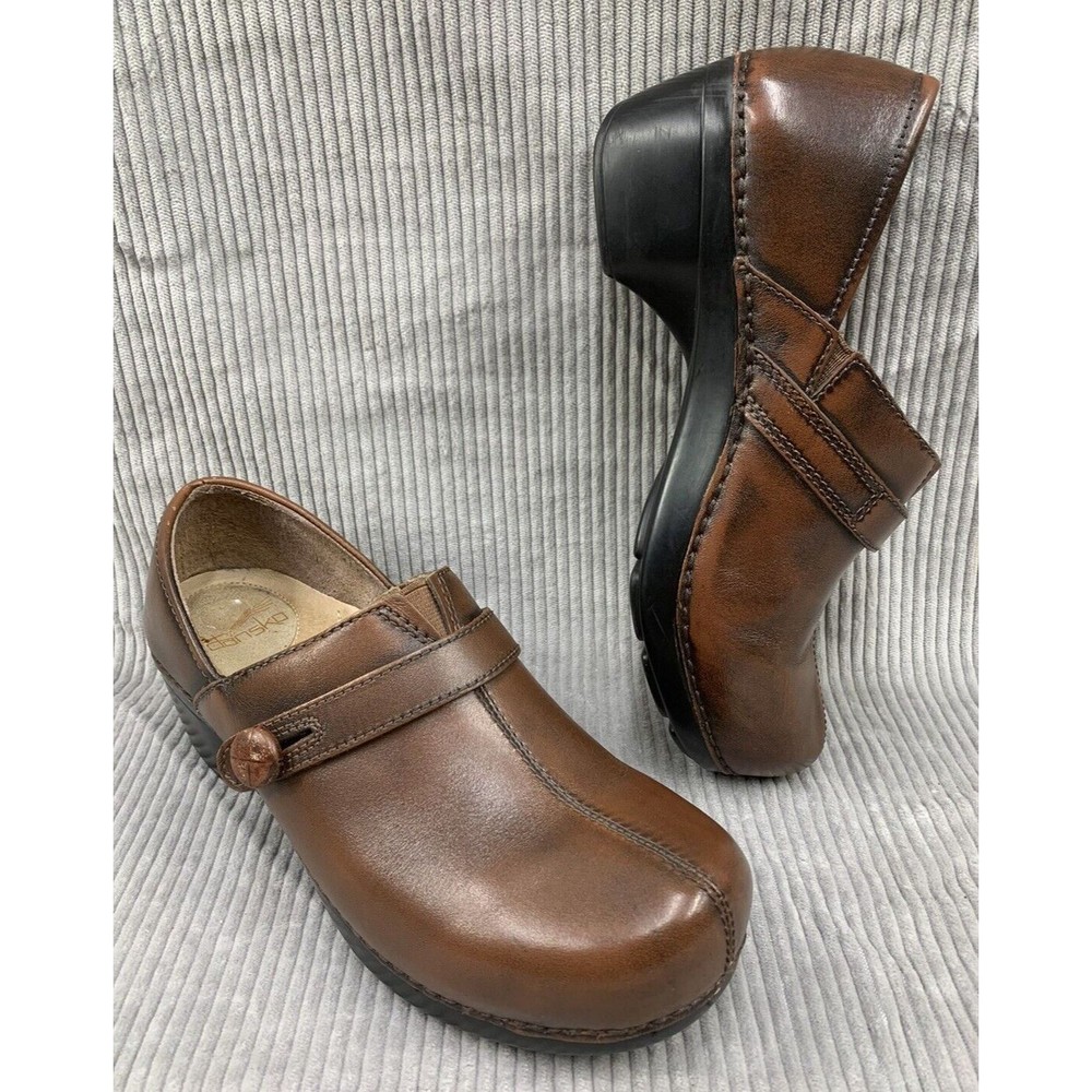 Dansko Women’s Size US 8  EU 39  Chocolate Brown Slip On Professional Clogs